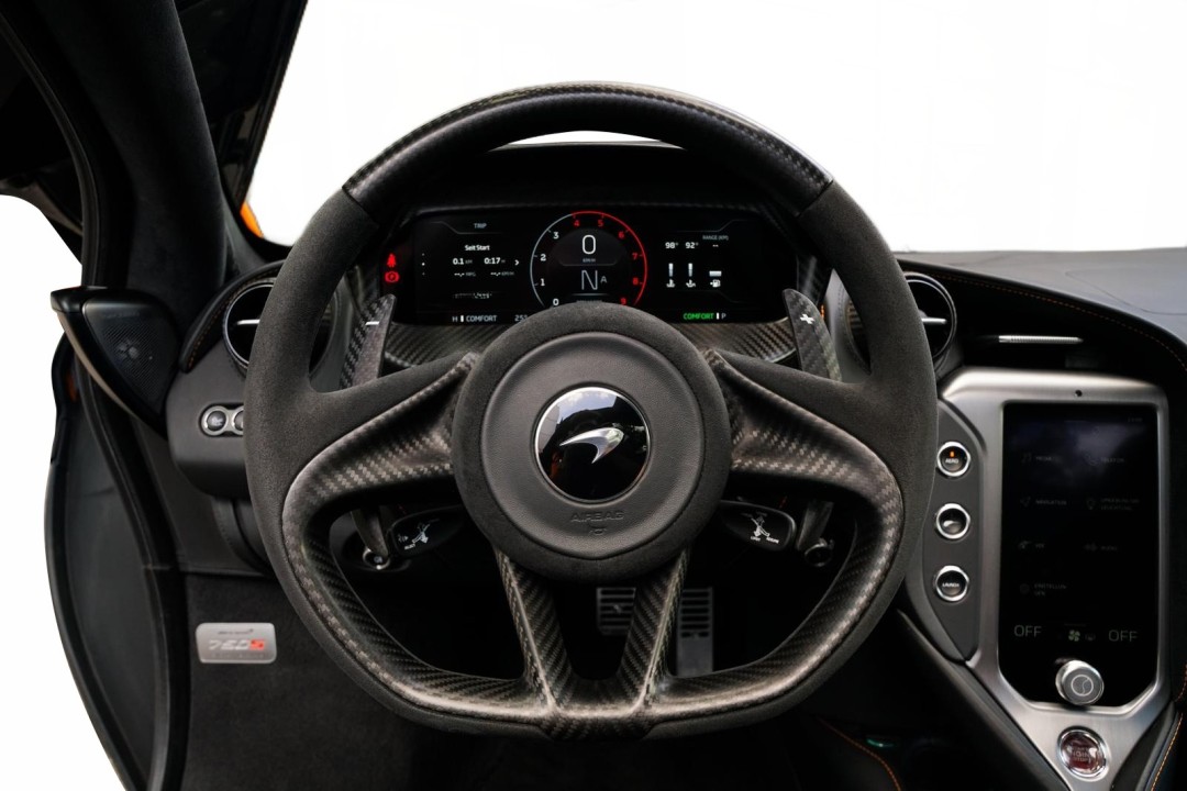 McLaren 750S Coupe - foto 13