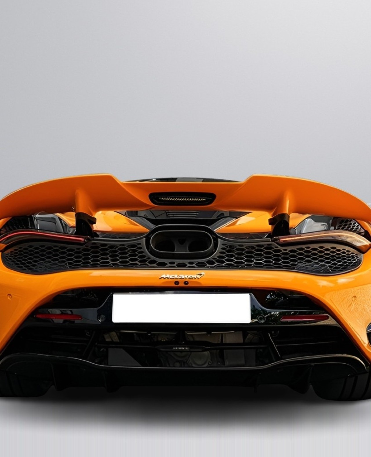 McLaren 750S Coupe (4)
