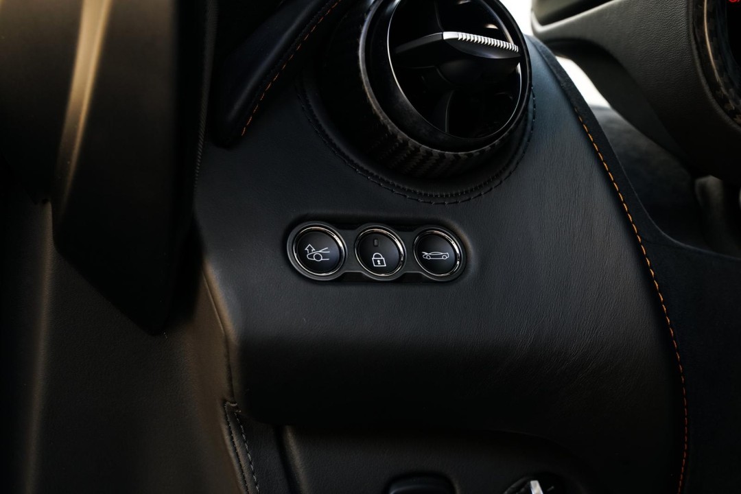 McLaren 750S Coupe - foto 18