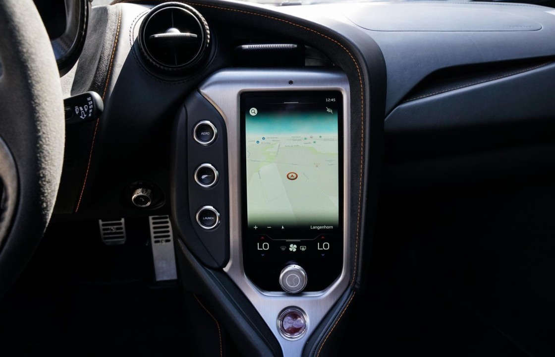 McLaren 750S Coupe - foto 15