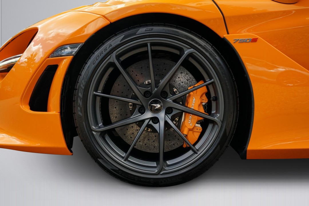 McLaren 750S Coupe - foto 24