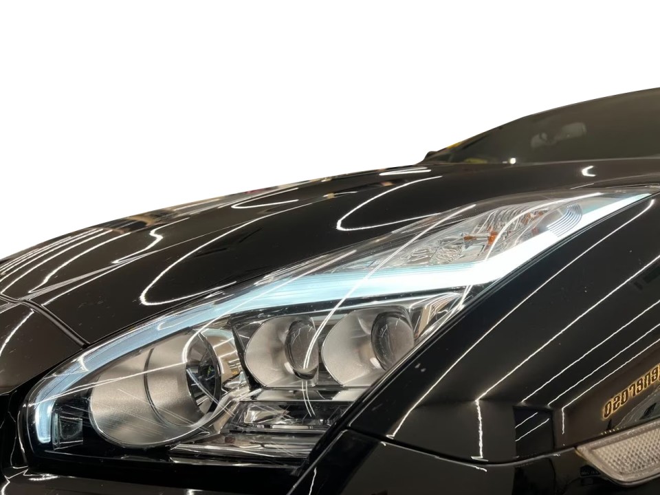 Nissan GT-R - foto 12