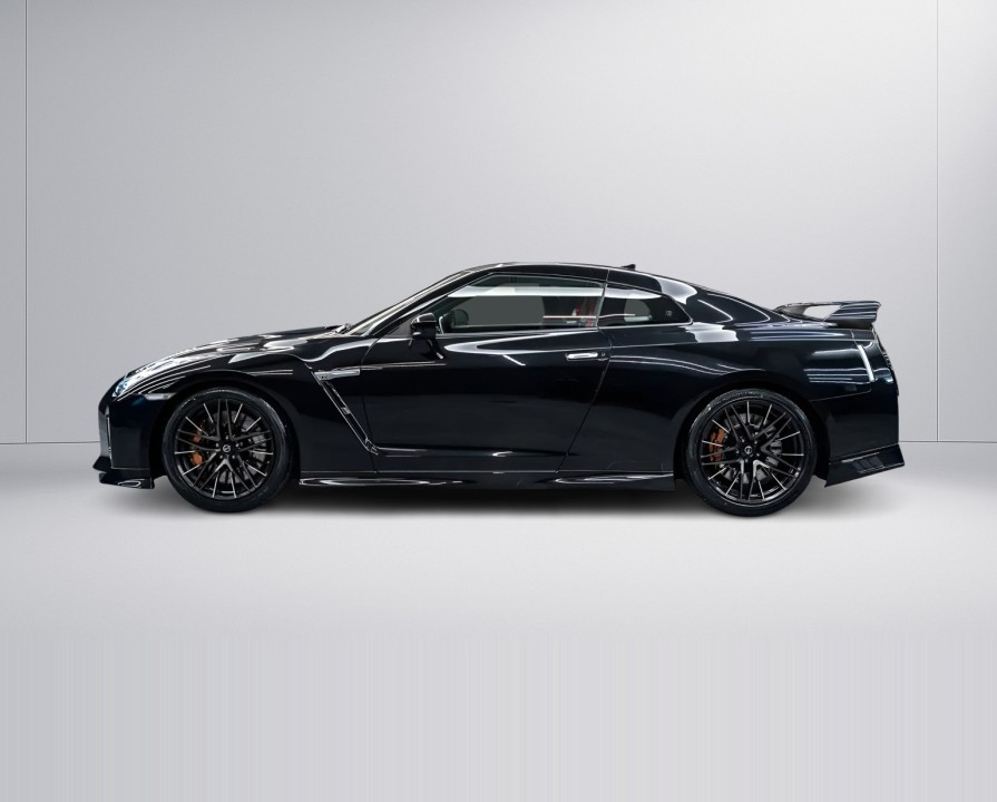 Nissan GT-R - foto 6