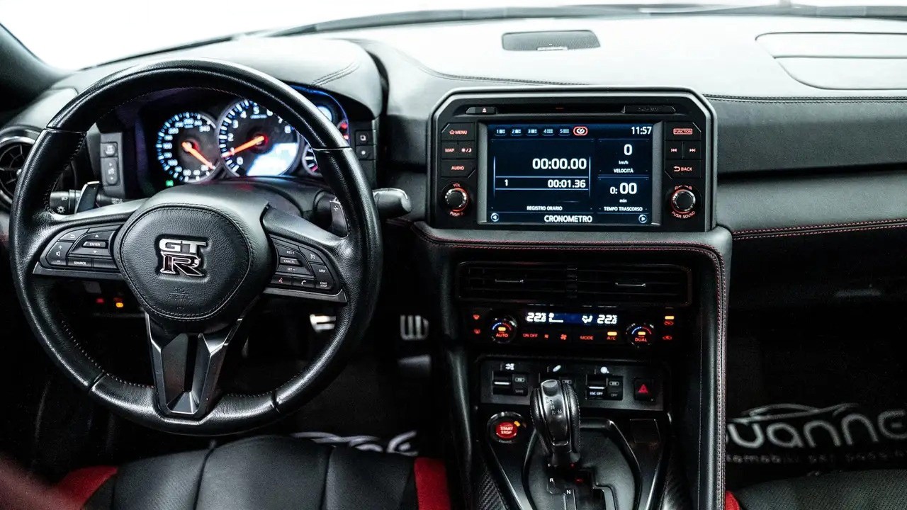 Nissan GT-R - foto 7