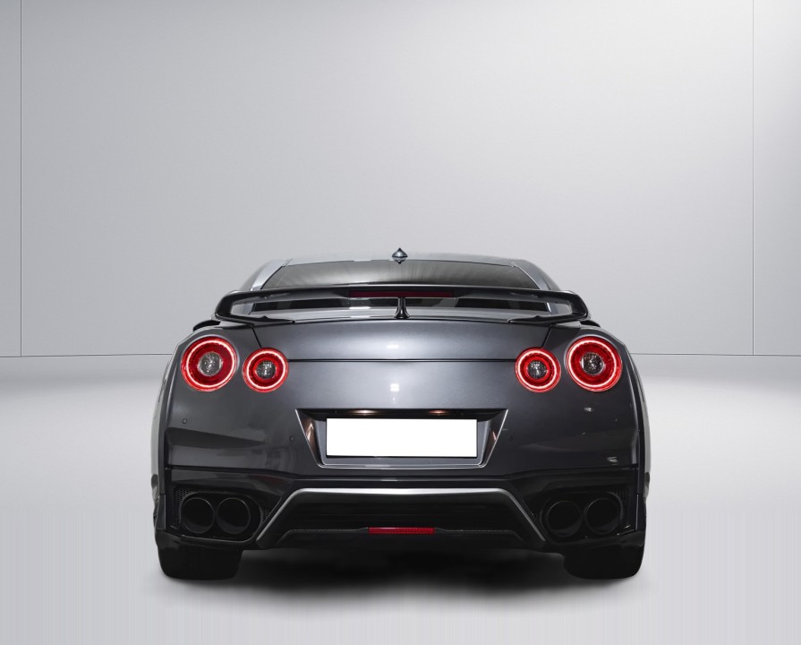 Nissan GT-R (3)