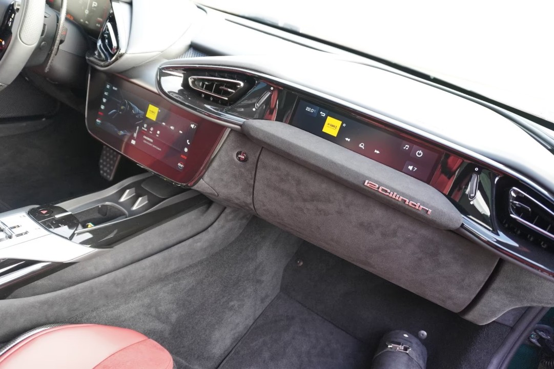 Ferrari 12Cilindri - foto 32