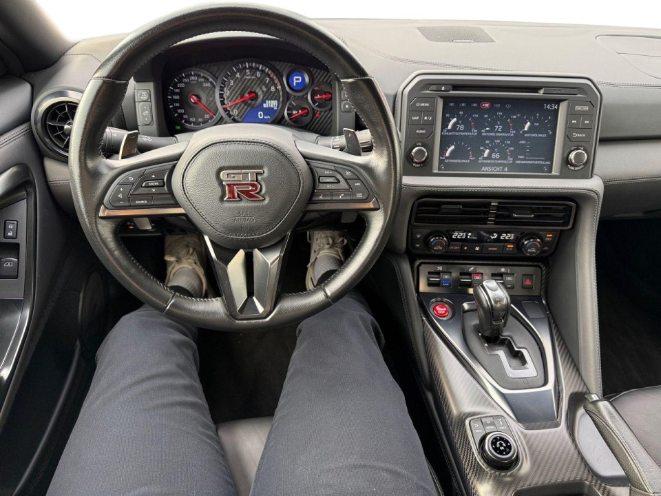 Nissan GT-R Prestige Edition - foto 9