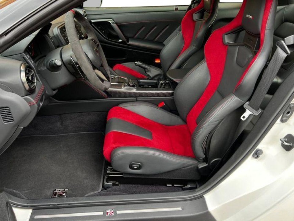 Nissan GT-R - foto 7