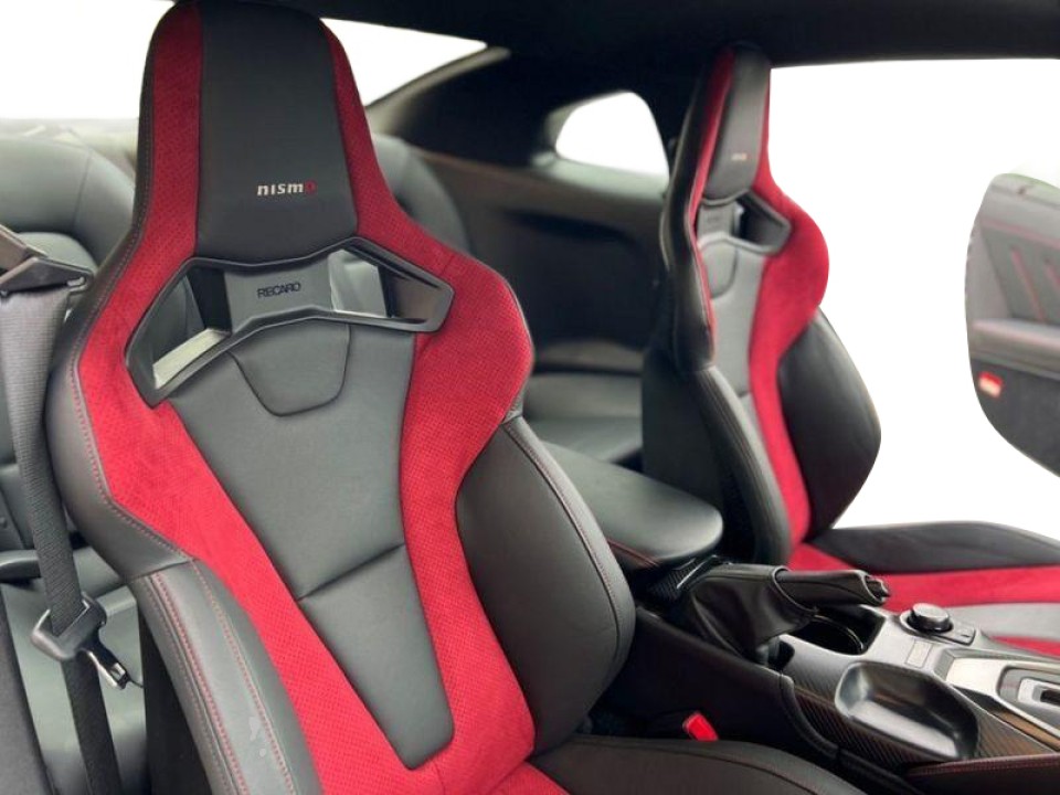 Nissan GT-R - foto 8