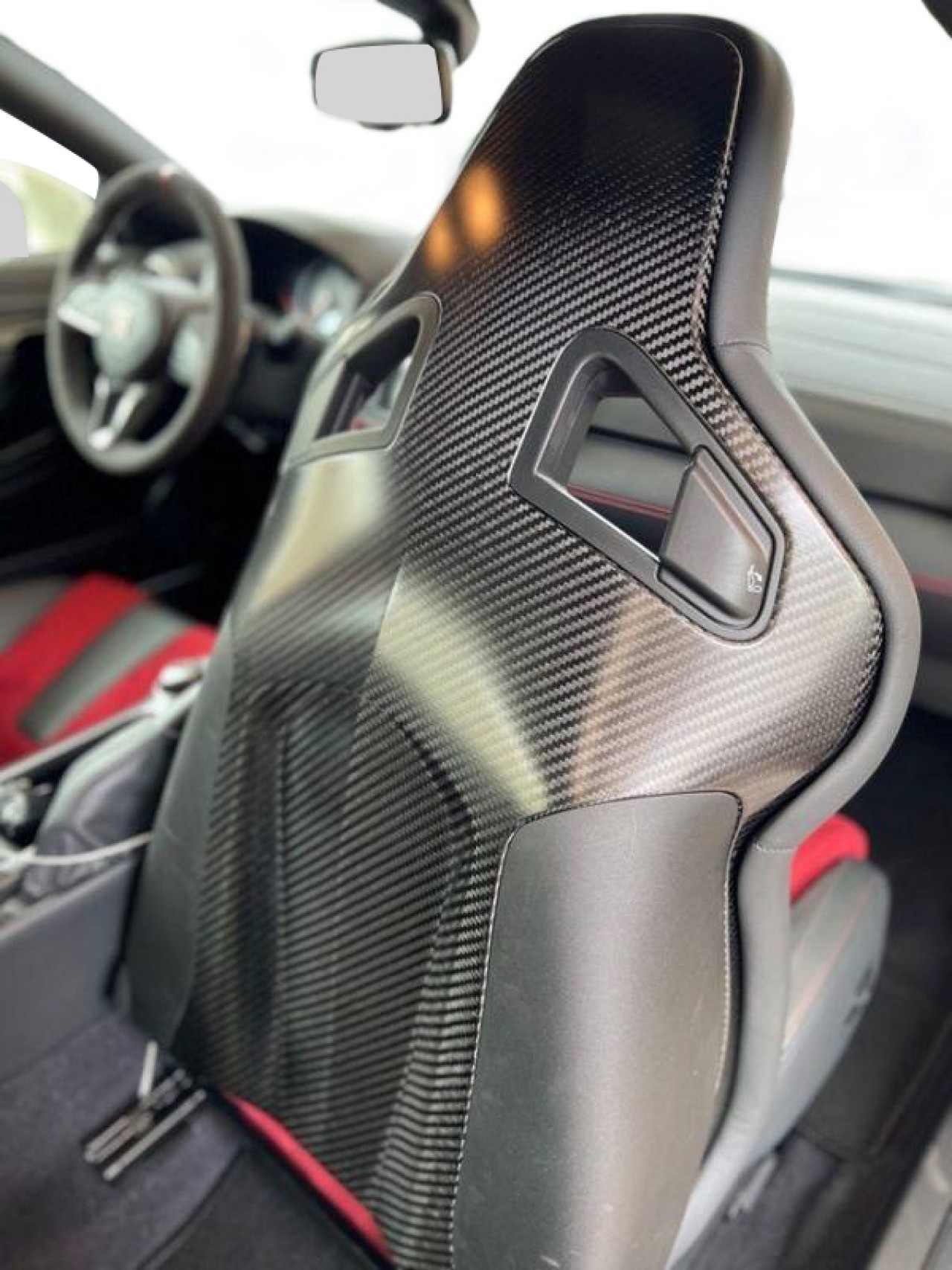 Nissan GT-R - foto 11