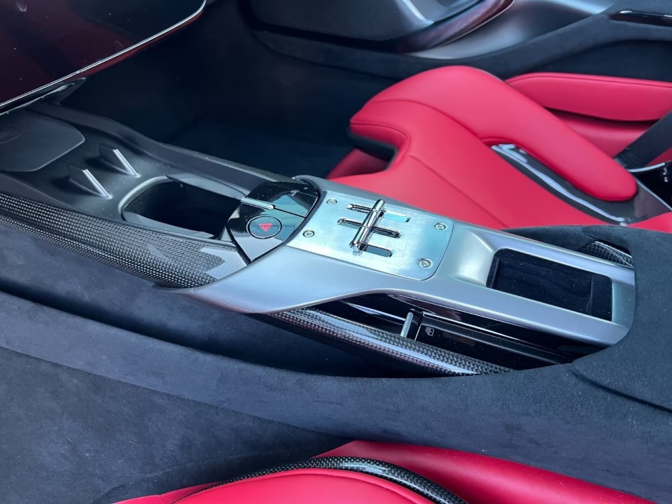 Ferrari 12Cilindri - foto 12