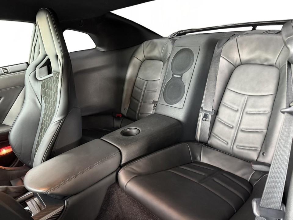Nissan GT-R Prestige Edition - foto 10