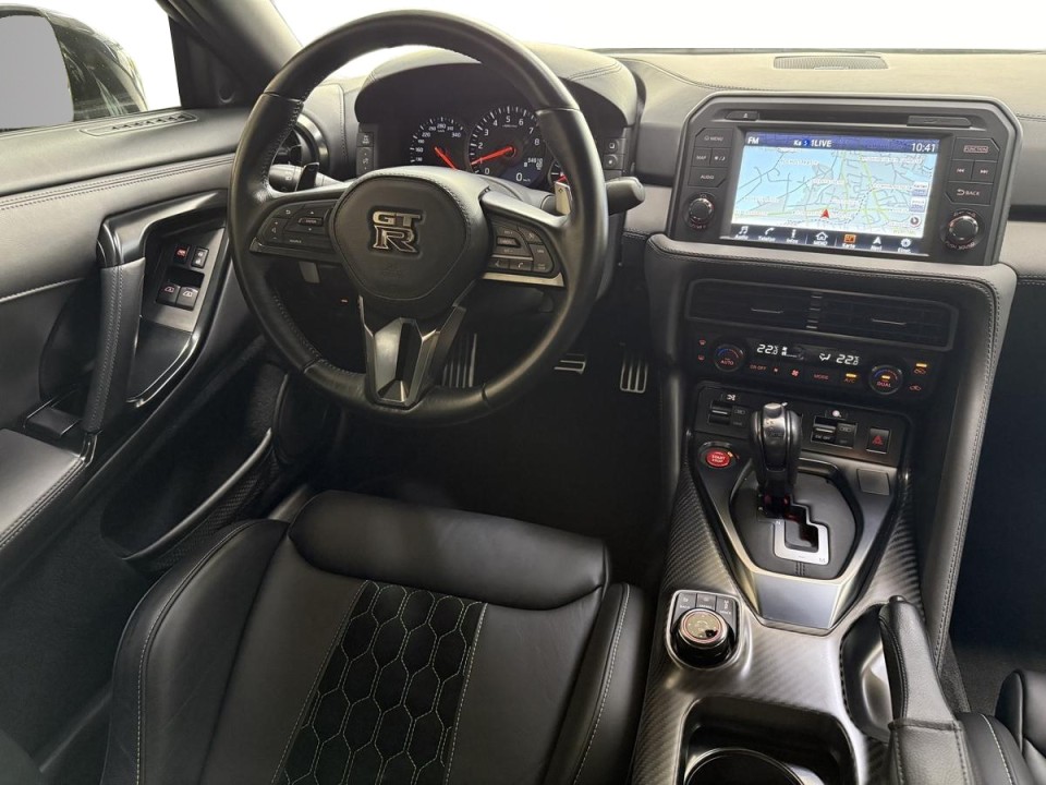 Nissan GT-R Prestige Edition - foto 15