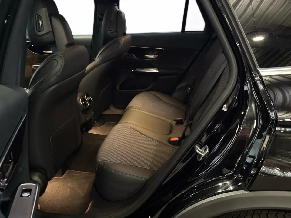 Mercedes-Benz GLC 300e 4MATIC Avantgarde - foto 9