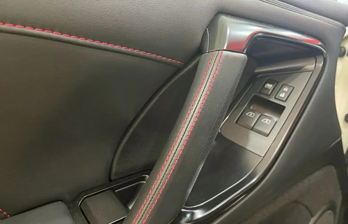 Nissan GT-R - foto 12