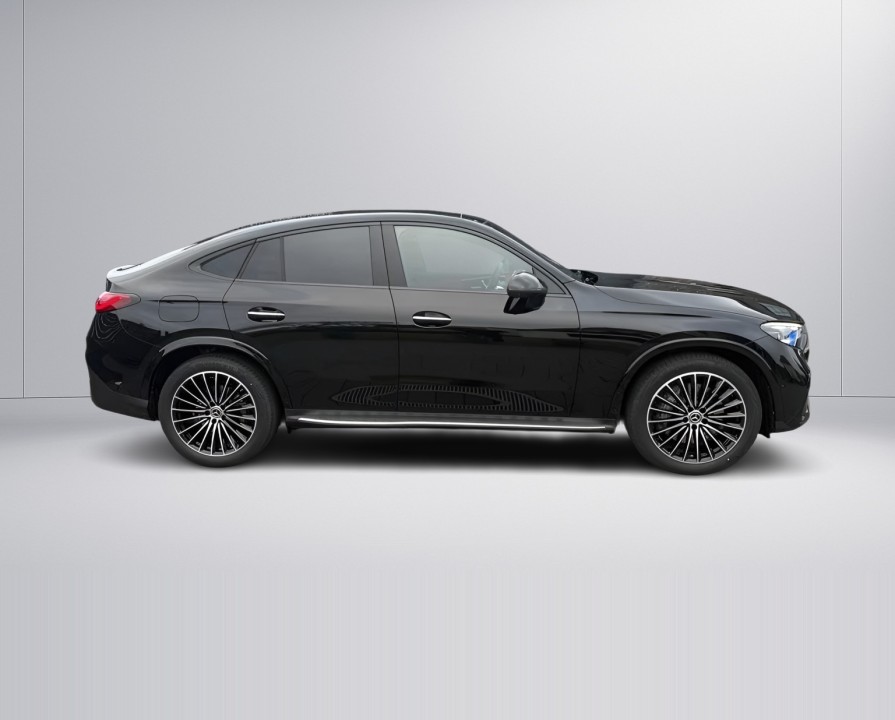 Mercedes-Benz GLC Coupé 300d 4MATIC AMG Line (2)
