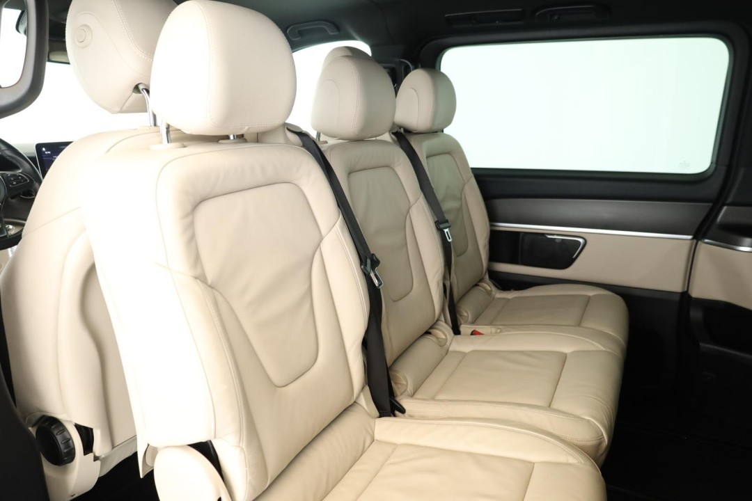 Mercedes-Benz V 300d 4MATIC Extralong Avantgarde - foto 14