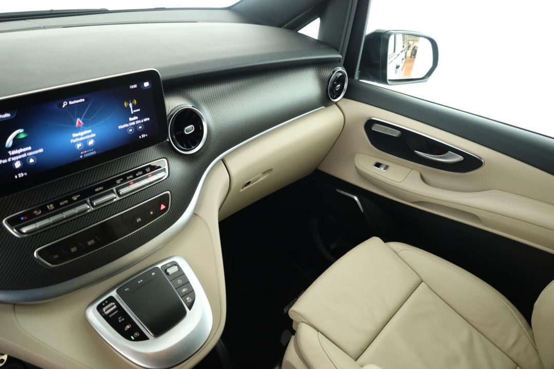 Mercedes-Benz V 300d 4MATIC Extralong Avantgarde - foto 17