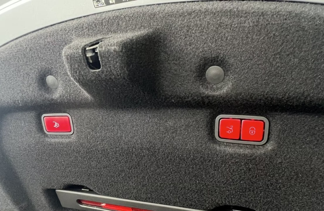 Mercedes-Benz SL 43 AMG - foto 32