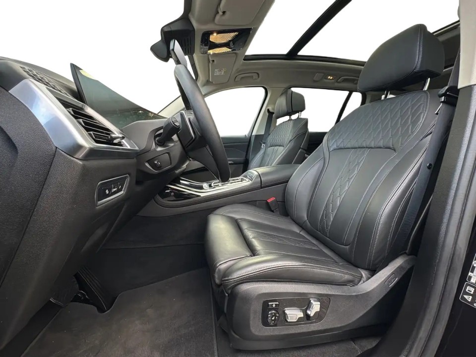 BMW X7 xDrive40d - foto 11