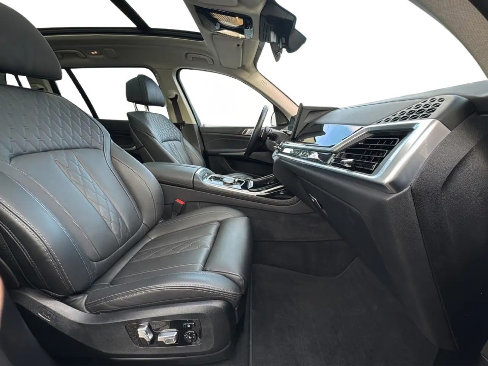 BMW X7 xDrive40d - foto 12