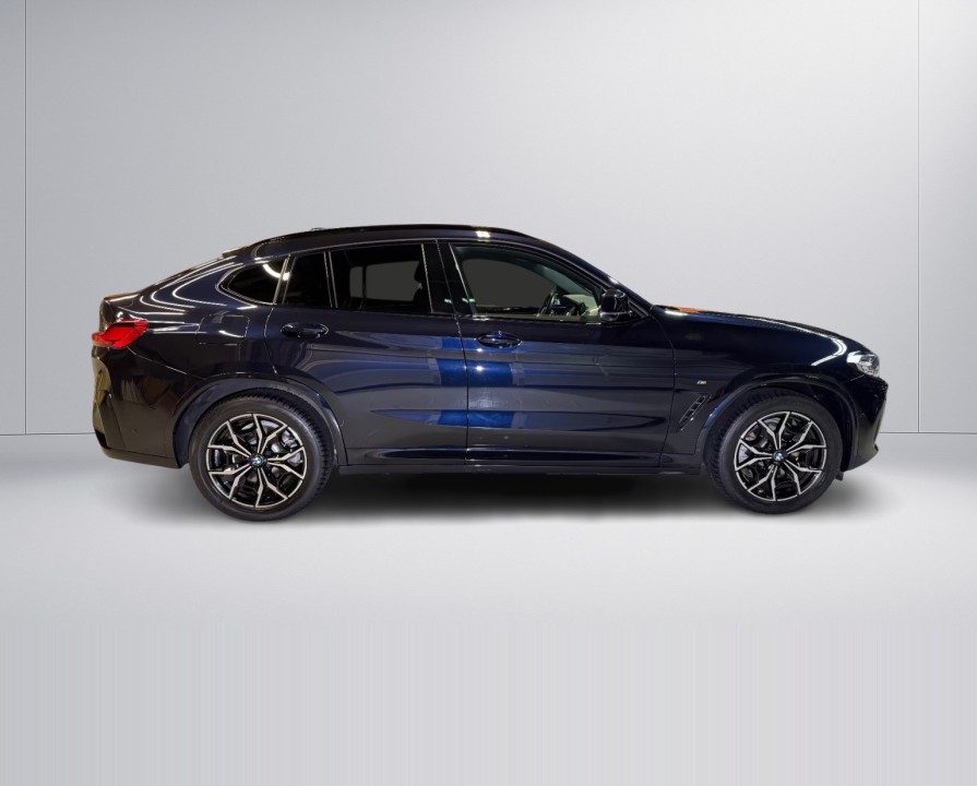 BMW X4 xDrive20i M-Sport (2)