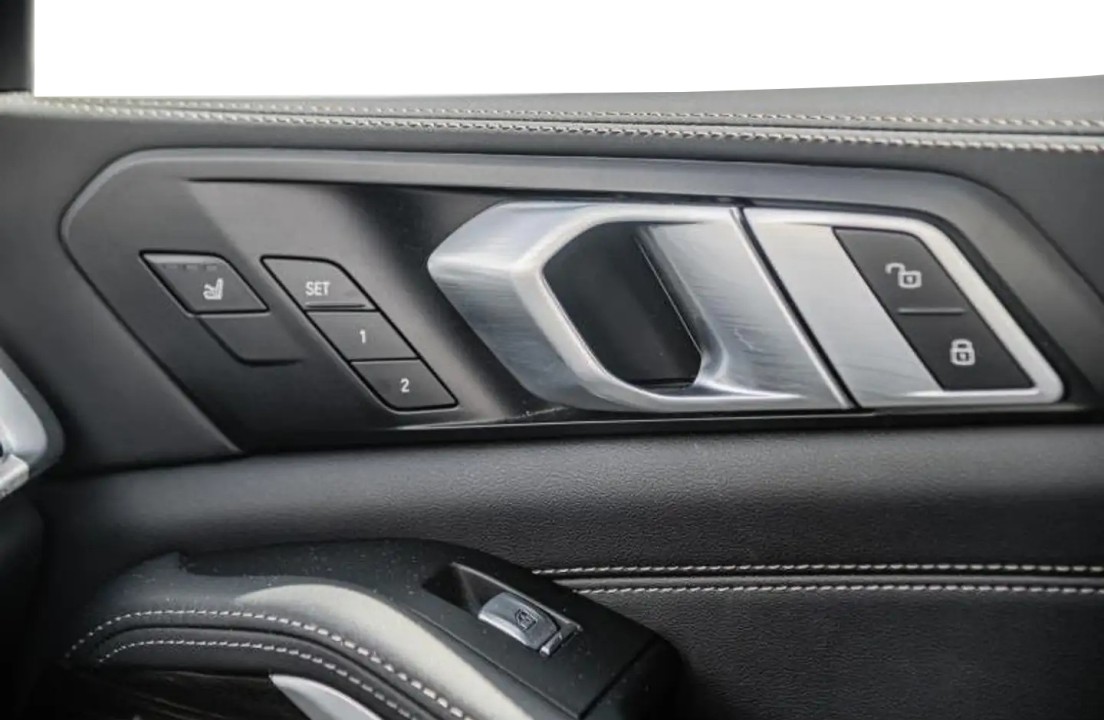 BMW X7 xDrive40d - foto 11