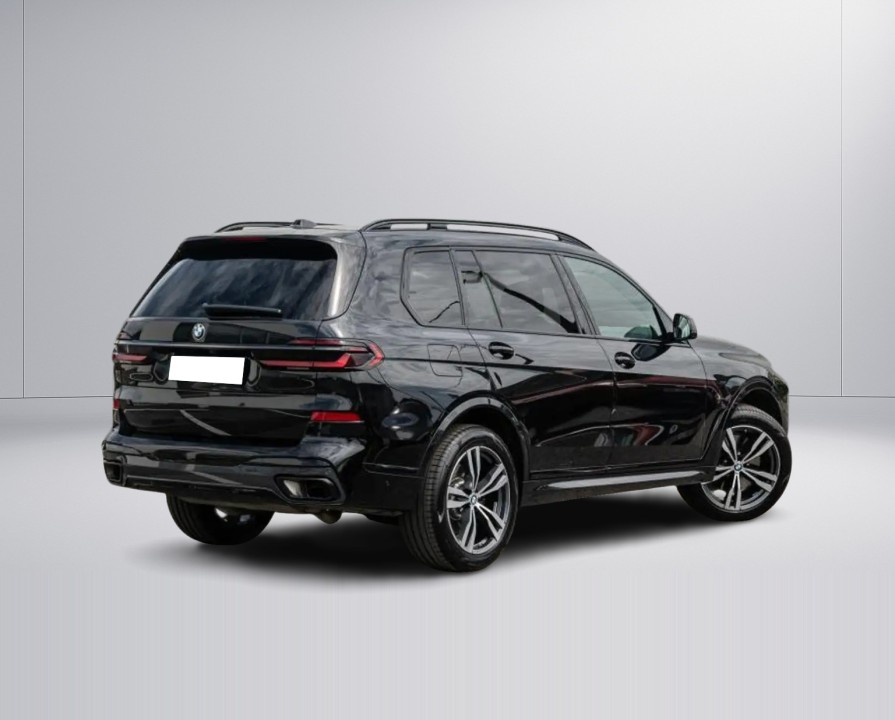 BMW X7 xDrive40d (2)