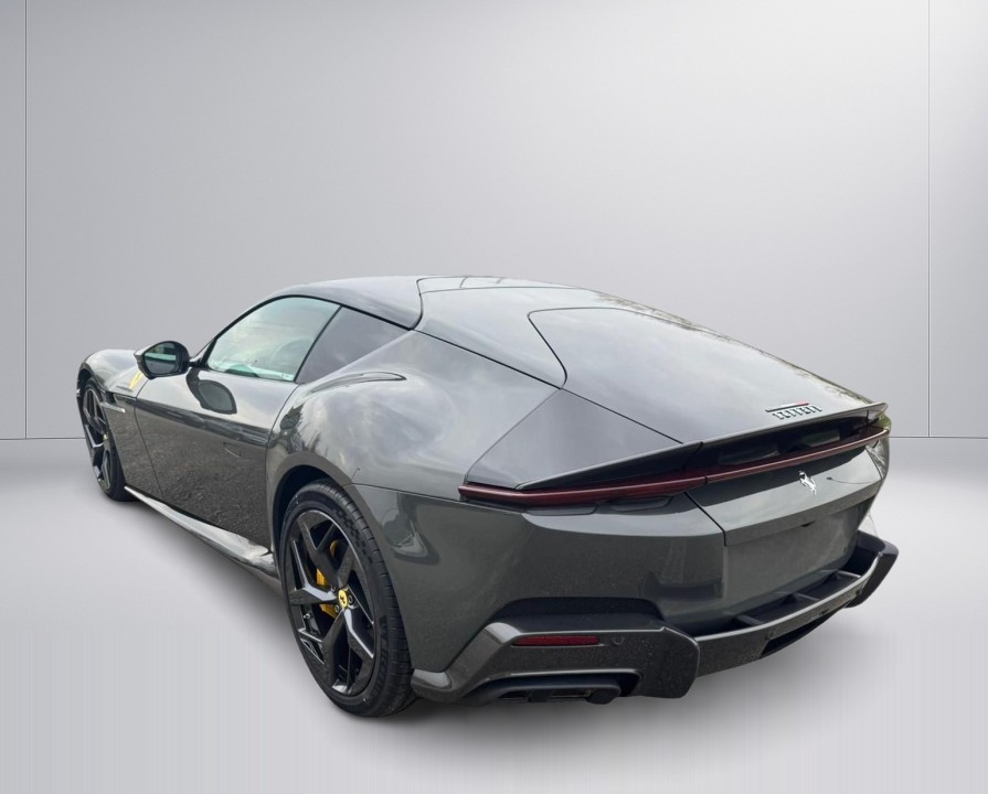 Ferrari 12Cilindri (4)