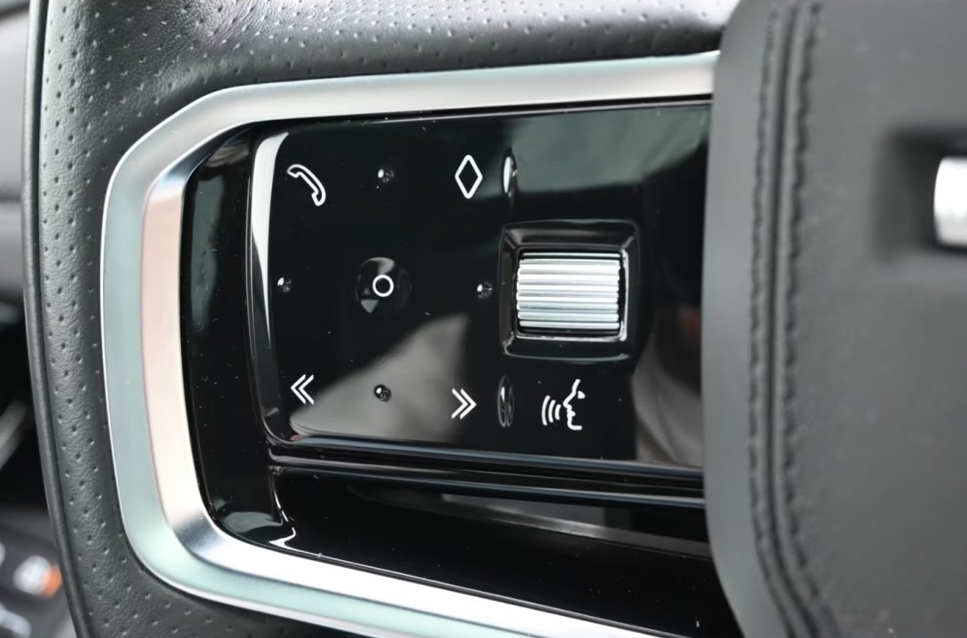 Land Rover Range Rover Evoque D200 R-Dynamic SE - foto 6