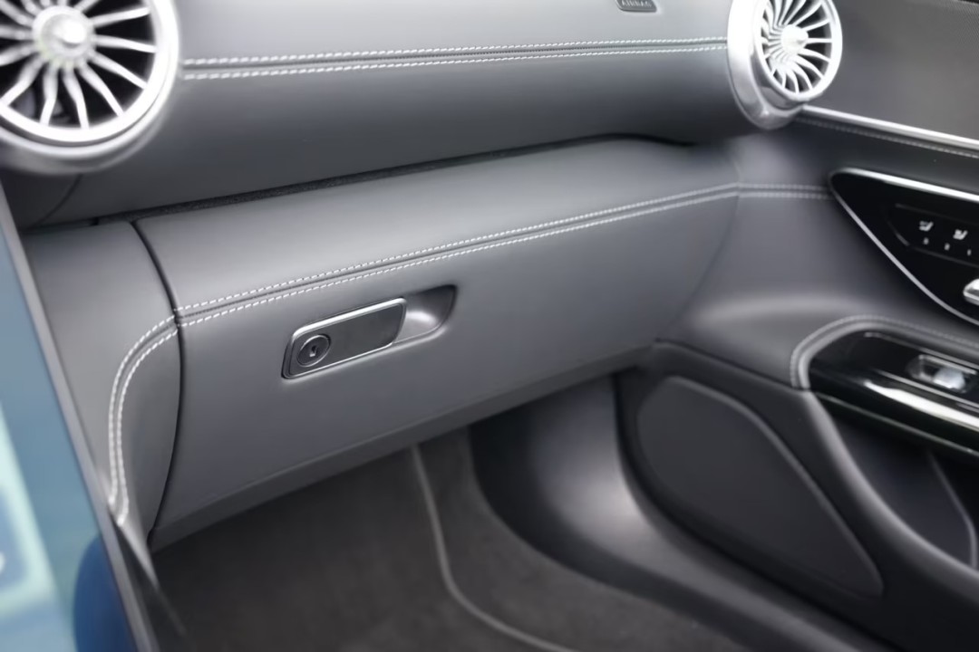 Mercedes-Benz SL 63 AMG - foto 34