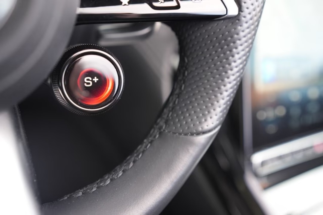 Mercedes-Benz SL 63 AMG - foto 15