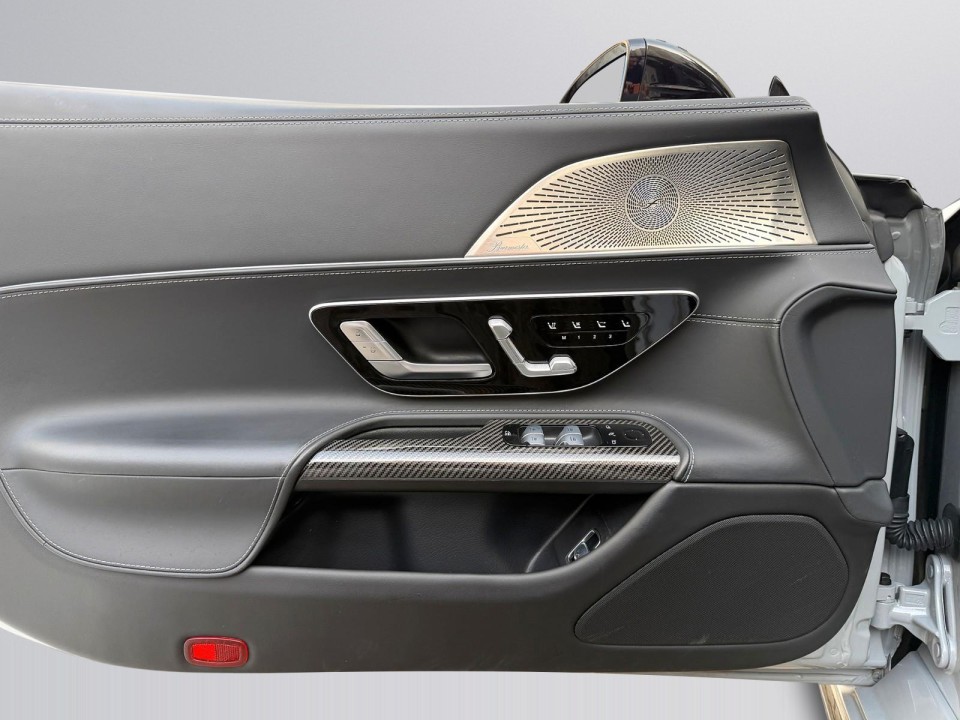 Mercedes-Benz SL 43 AMG - foto 32