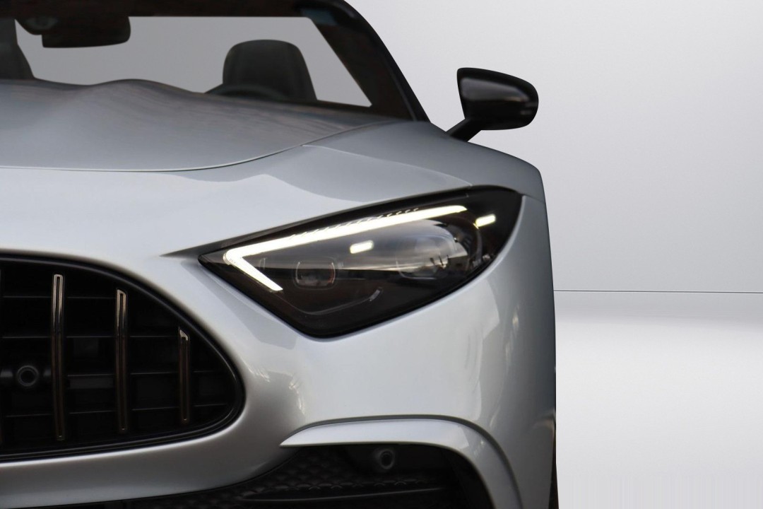 Mercedes-Benz SL 43 AMG - foto 21