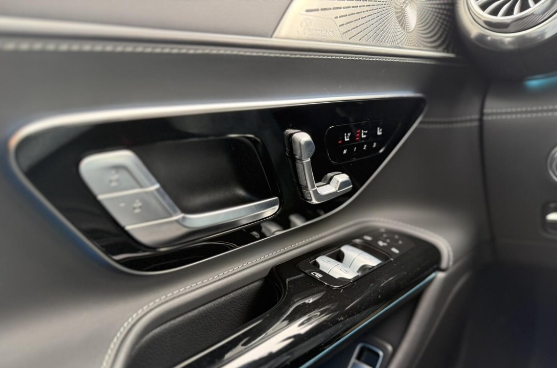 Mercedes-Benz SL 43 AMG - foto 18