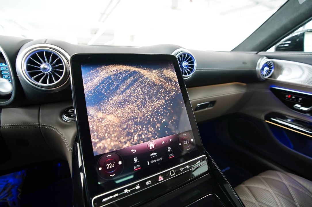 Mercedes-Benz SL 43 AMG - foto 26