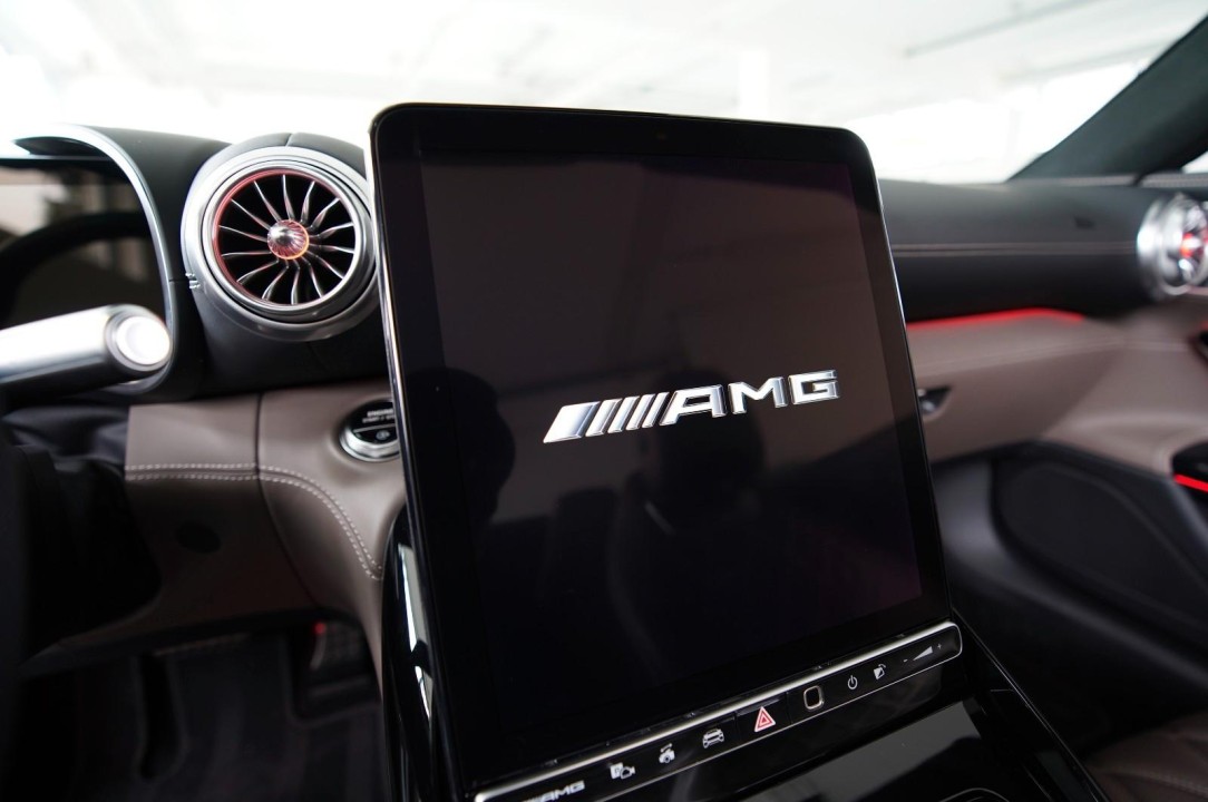 Mercedes-Benz SL 43 AMG - foto 21