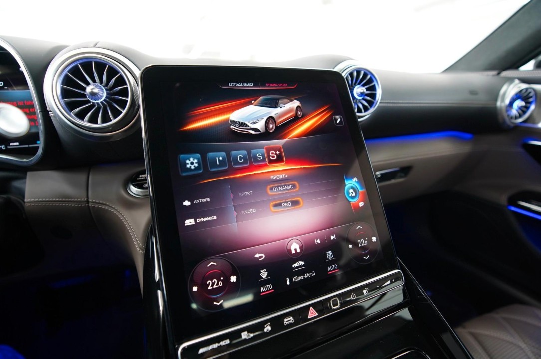 Mercedes-Benz SL 43 AMG - foto 16