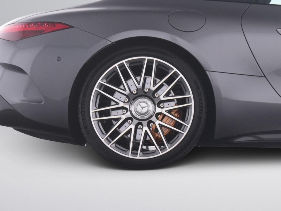 Mercedes-Benz SL 63 AMG - foto 18