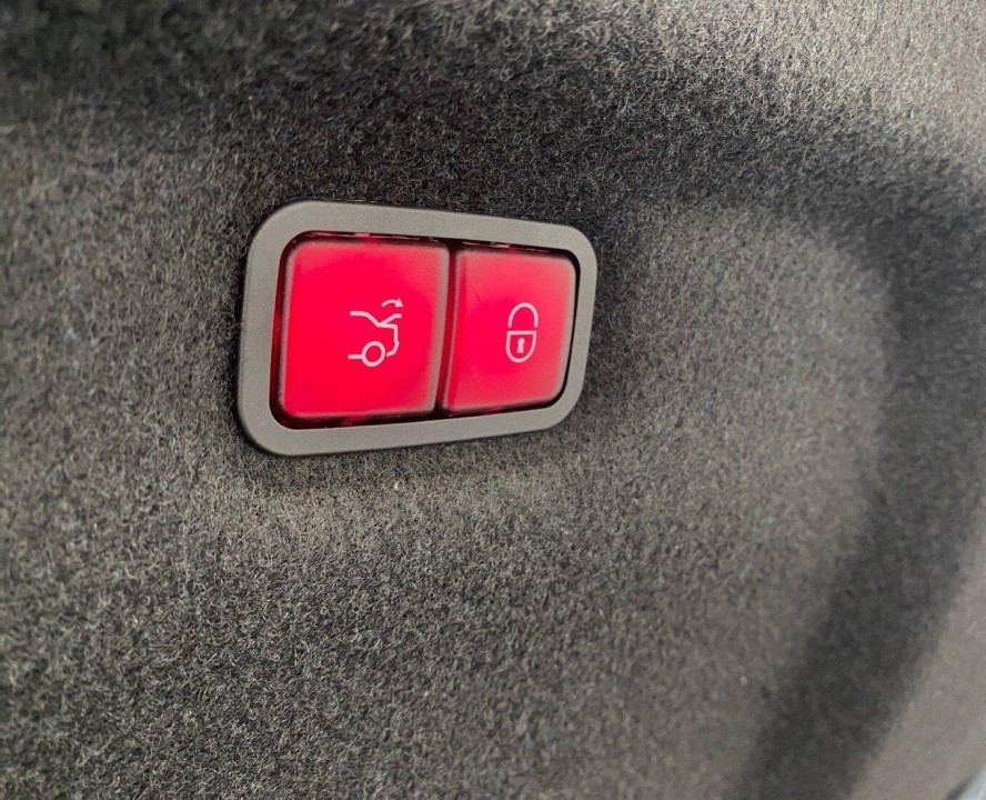 Mercedes-Benz SL 63 AMG - foto 14