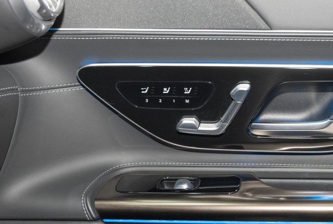 Mercedes-Benz SL 63 AMG - foto 19