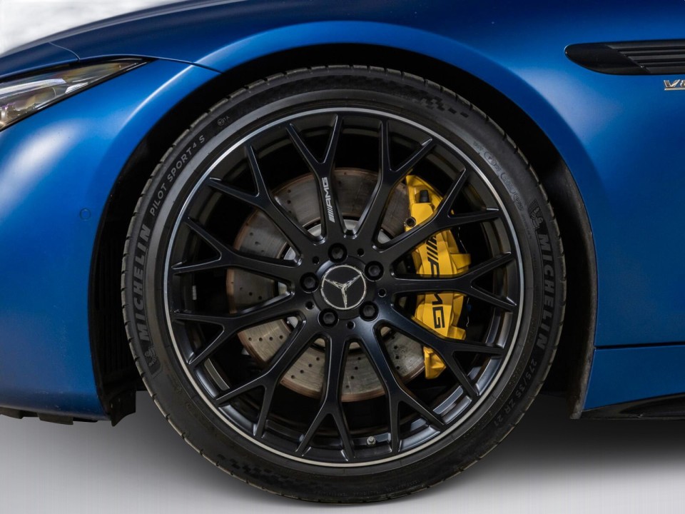 Mercedes-Benz SL 63 AMG - foto 23