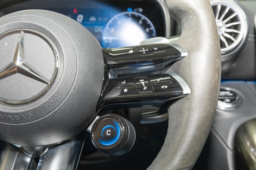 Mercedes-Benz SL 63 AMG - foto 17