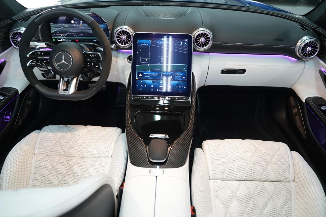 Mercedes-Benz SL 63 AMG 4MATIC - foto 16