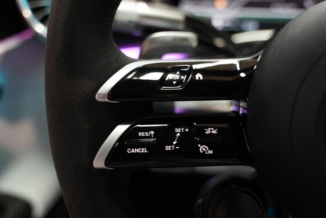 Mercedes-Benz SL 63 AMG 4MATIC - foto 20