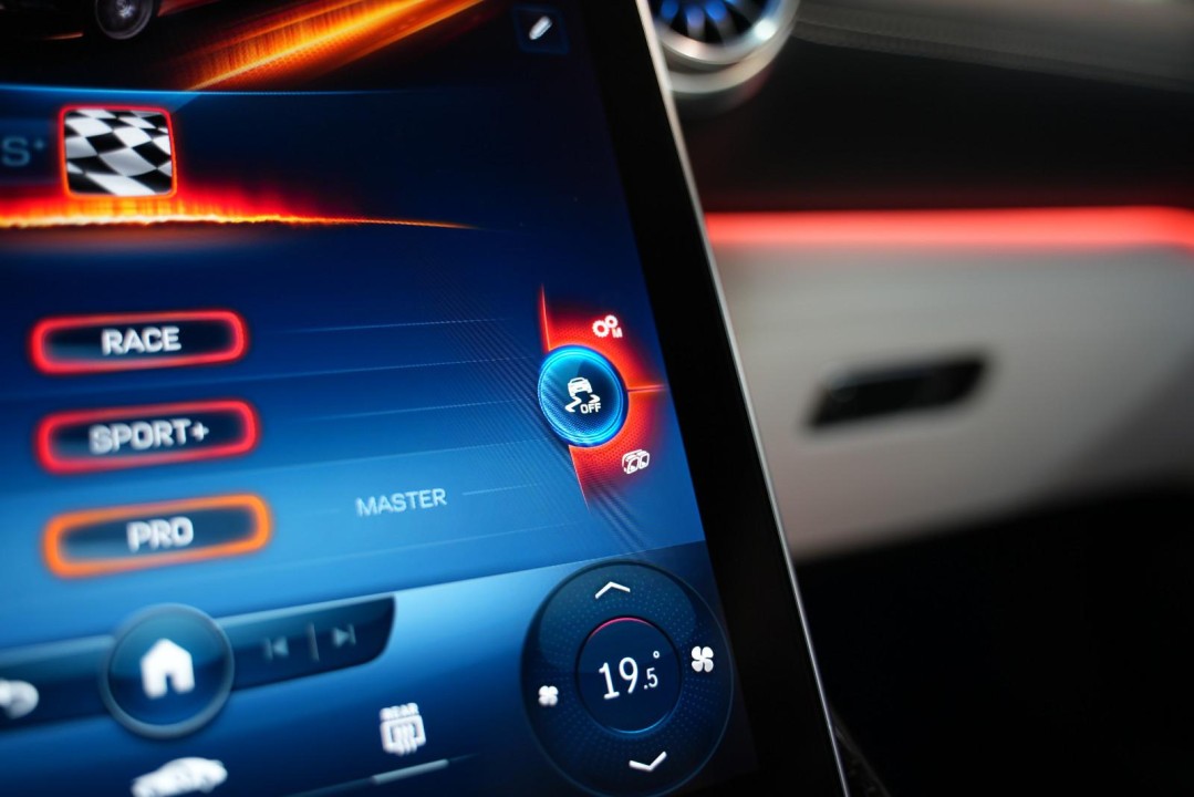 Mercedes-Benz SL 63 AMG 4MATIC - foto 38