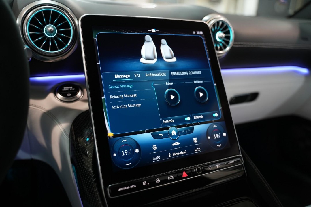 Mercedes-Benz SL 63 AMG 4MATIC - foto 24