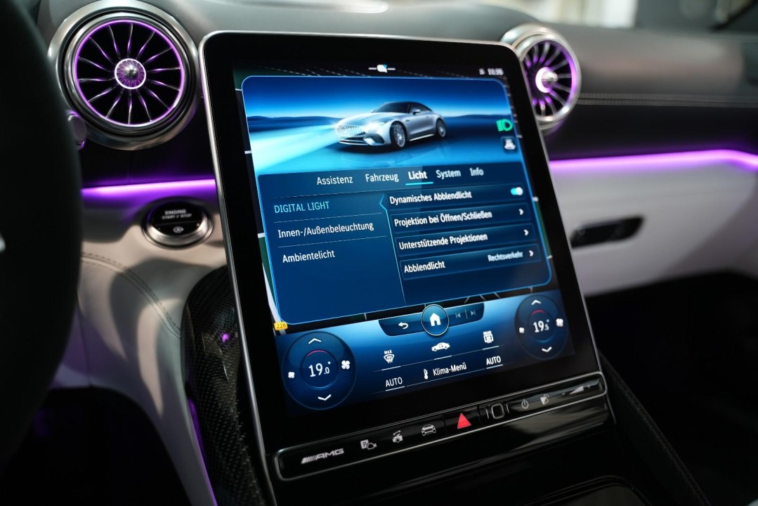 Mercedes-Benz SL 63 AMG 4MATIC - foto 28