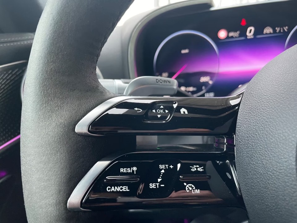 Mercedes-Benz SL 63 AMG - foto 11