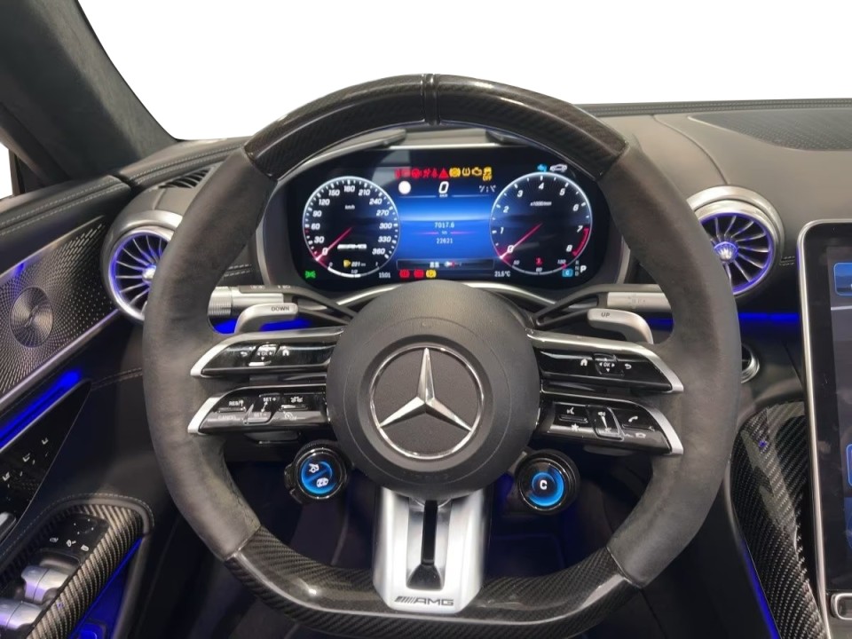 Mercedes-Benz SL 63 AMG 4MATIC (5)